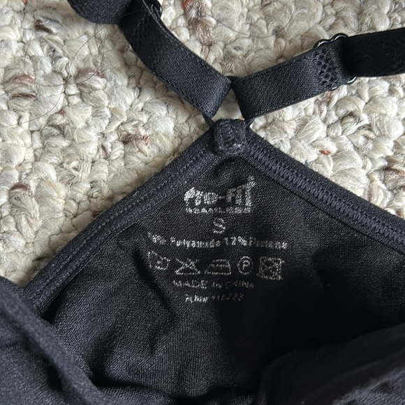 Pro-Fit Black Sports Bra - Picture 2 of 3